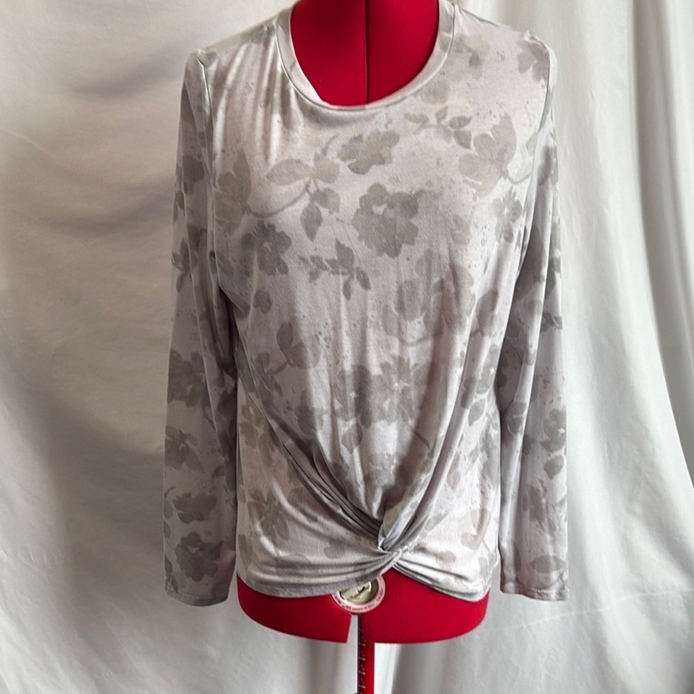 Chic Floral Twist Women's Blouse LL129